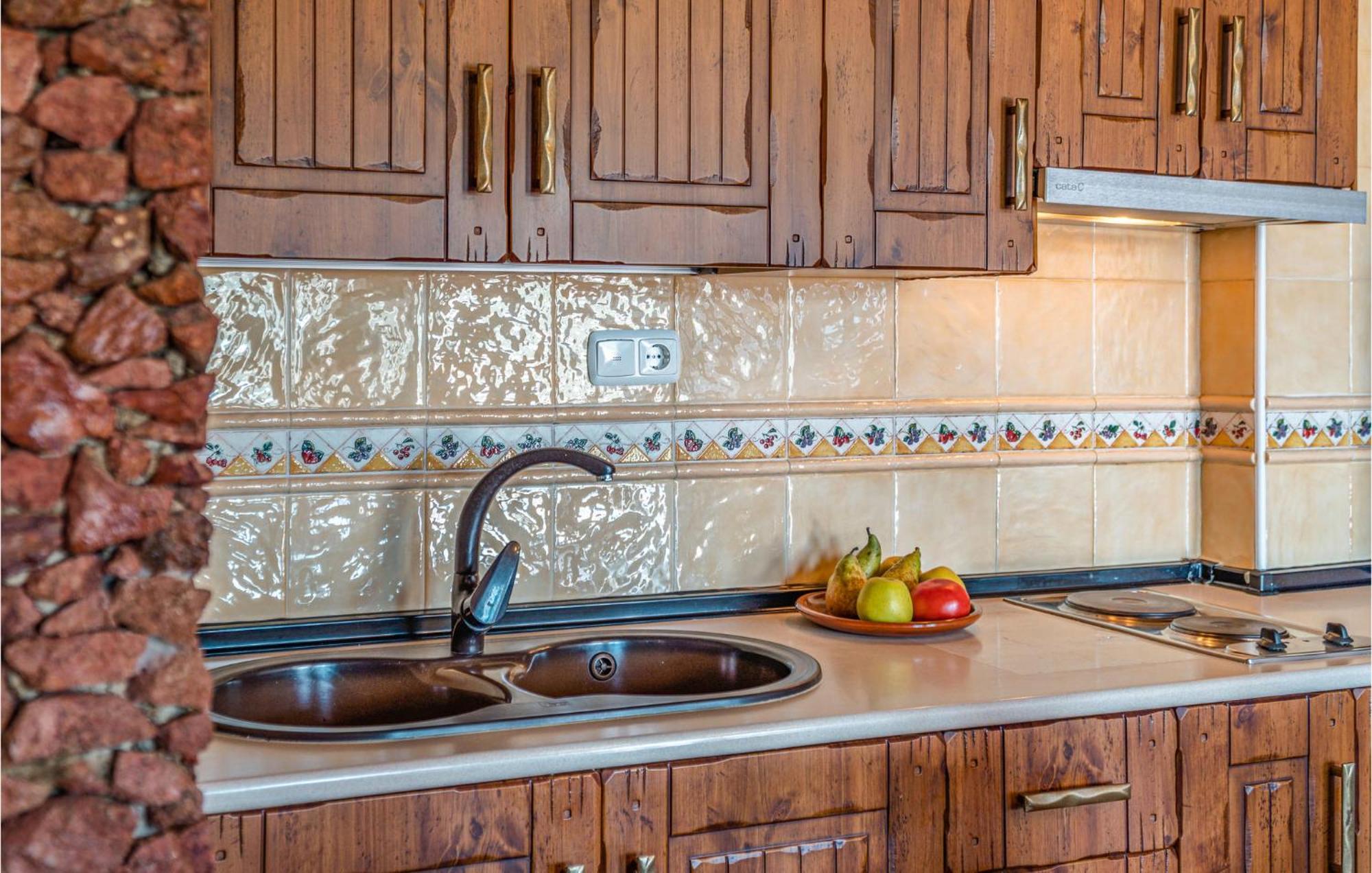 1 Bedroom Lovely Home In Mecina Bombaron Ngoại thất bức ảnh